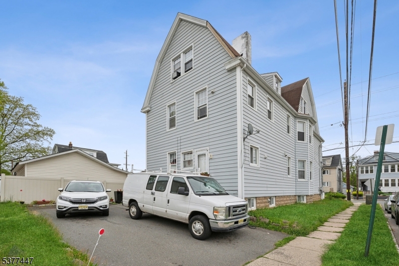 55 Montgomery St
