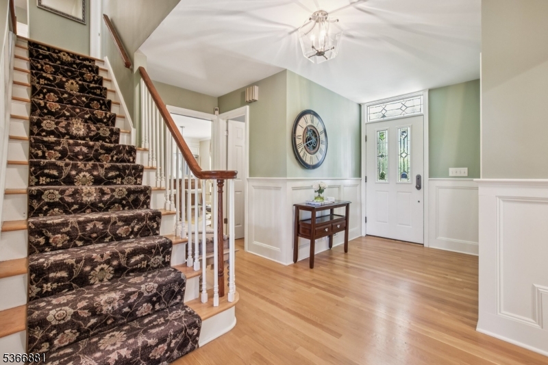 77 Dale Dr