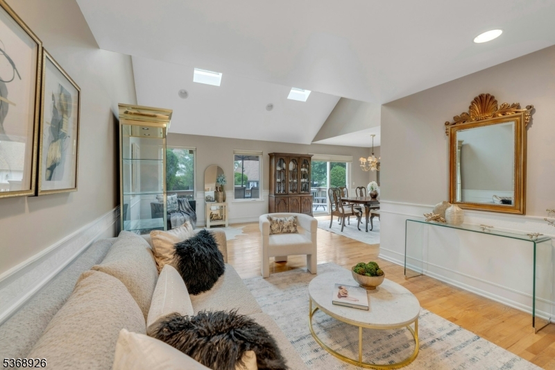 1 Independence Ct