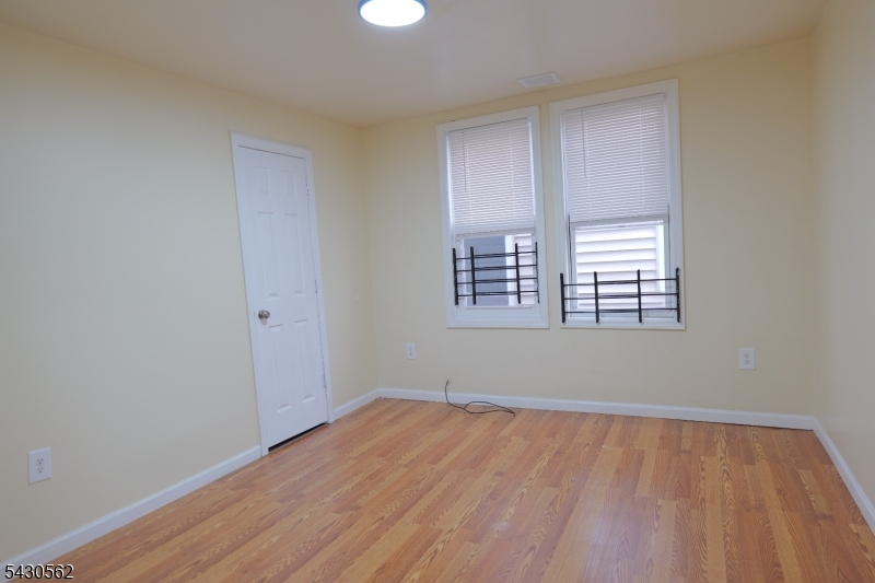 84 Scheerer Ave
