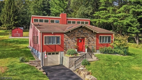 Photo for 4 Spring Ln