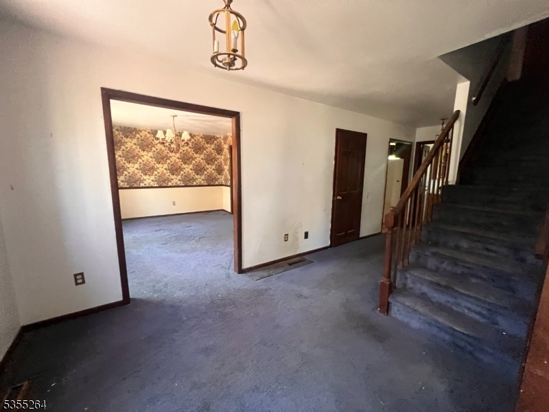 1635 Forge Pond Rd