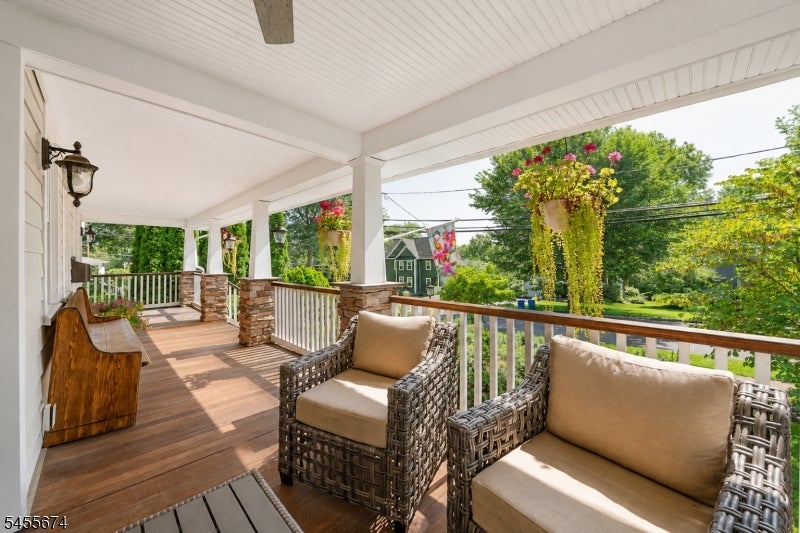 152 Hillside Ave