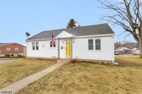 1060 Grand St Phillipsburg Town NJ 08865