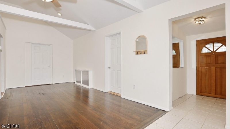 26 Mohawk Ave