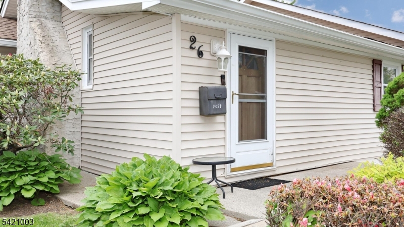 26 Mohawk Ave