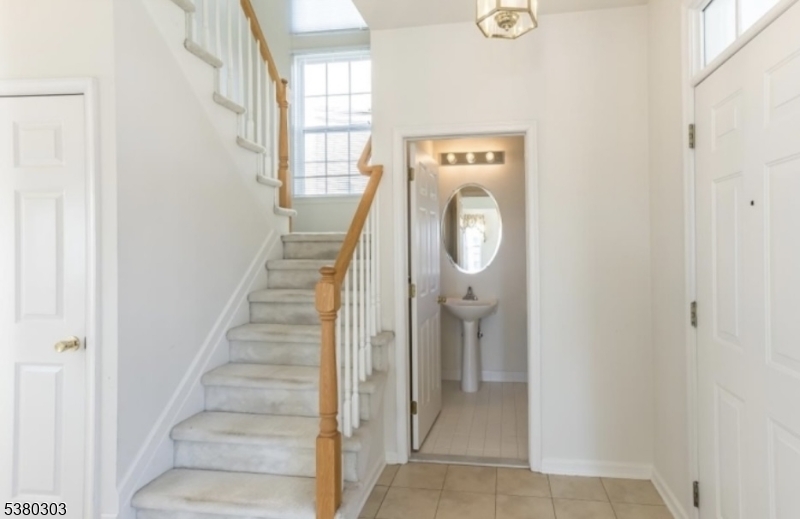 96 Winding Hill Dr