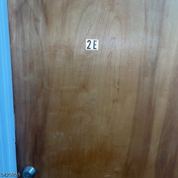 316-324 Jefferson St 2E