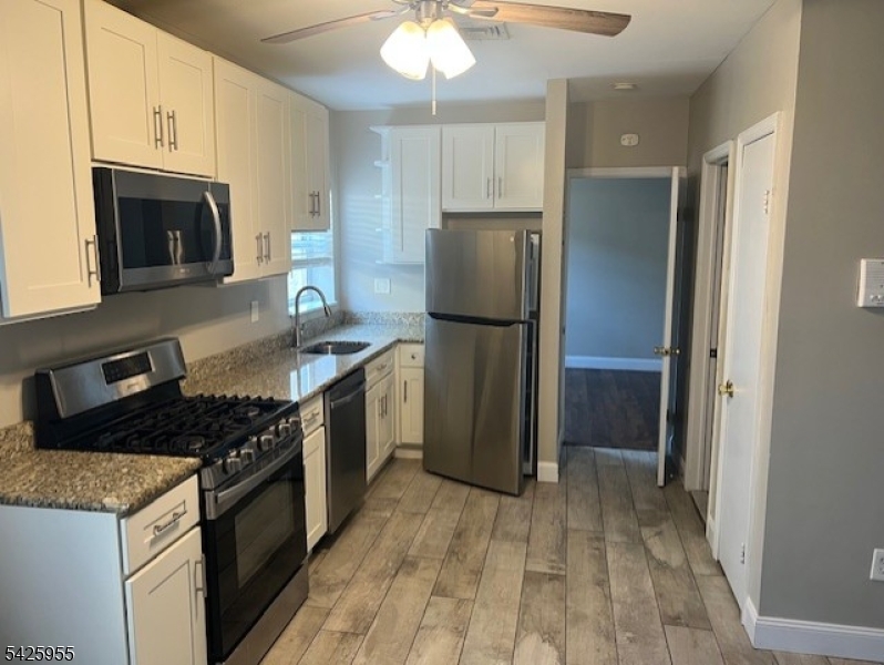 316-324 Jefferson St 2E