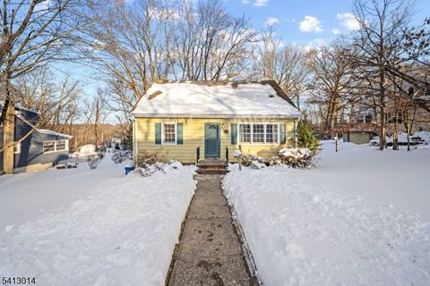 212 Spruce St Midland Park Boro NJ 07432