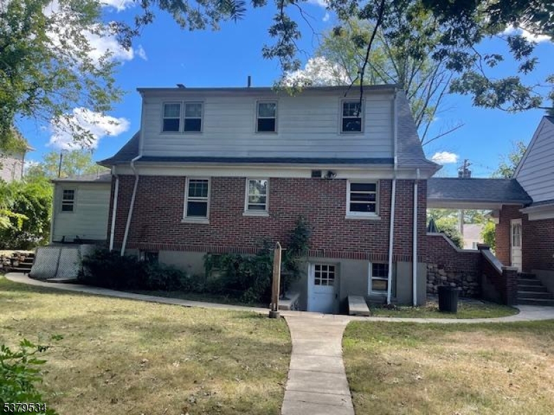 134 Chestnut St