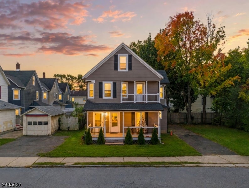 40 W Fairview Ave
