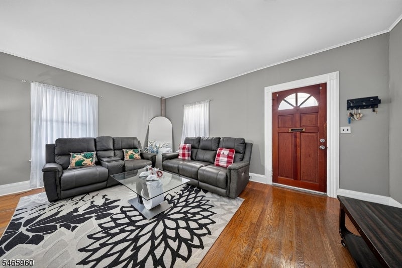 40 W Fairview Ave