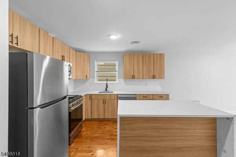19 Shaw Ave 1