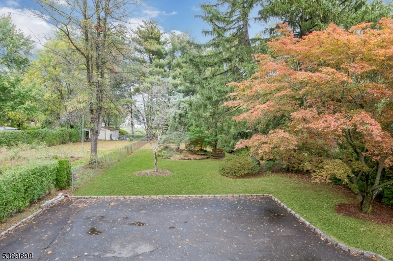 60 Tooker Ave