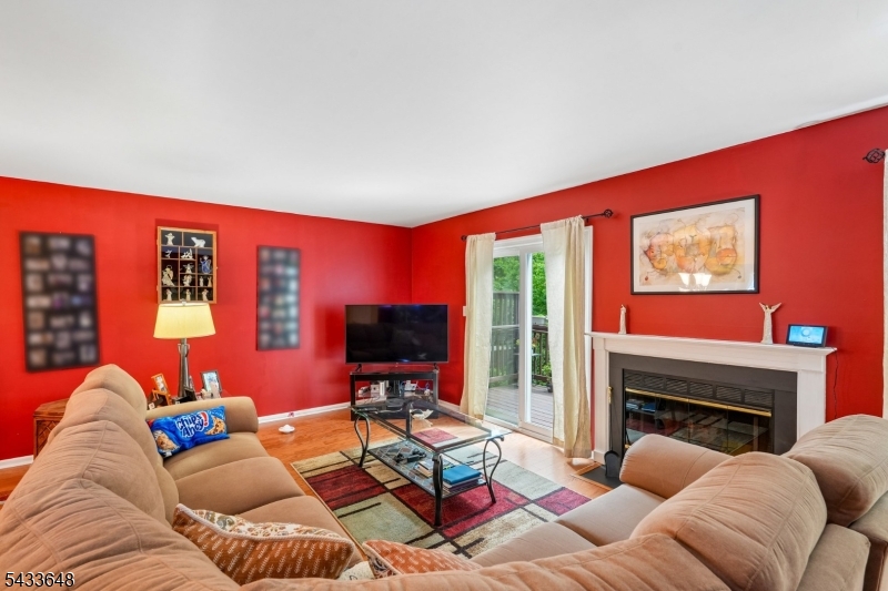 53 Woodledge Ct