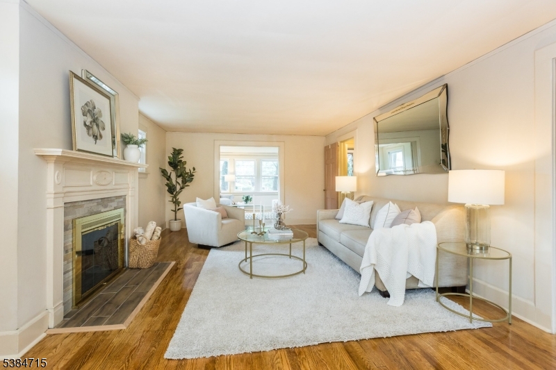 42 Franklin Pl