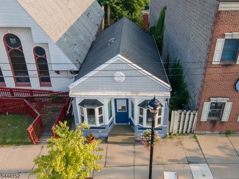 324 S Main St