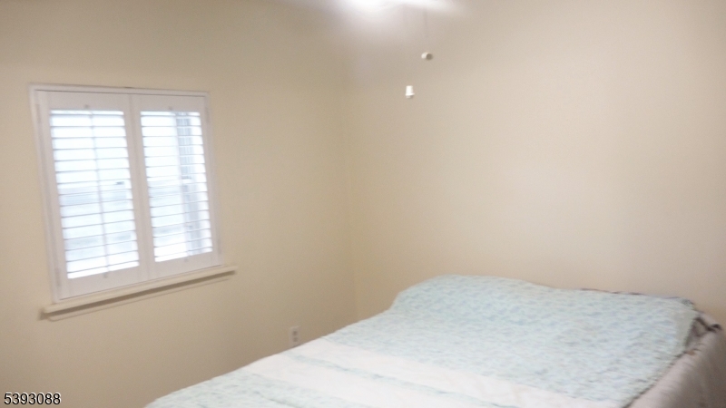 640 Franklin Ave J-1