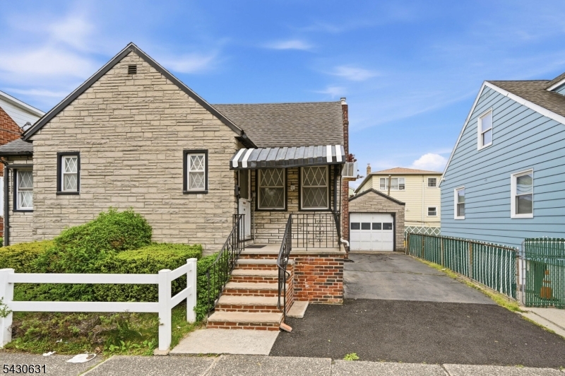116 Hamilton Ave