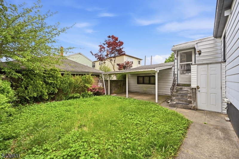116 Hamilton Ave