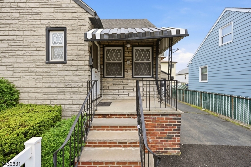 116 Hamilton Ave