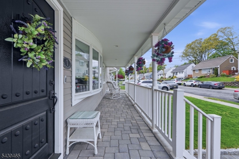 1 Highview Ave