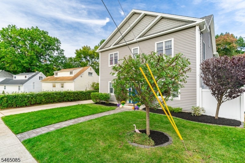27 Marshall Pl