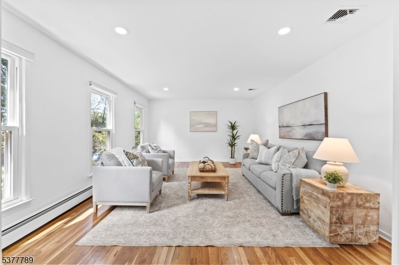 36 Scarsdale Dr