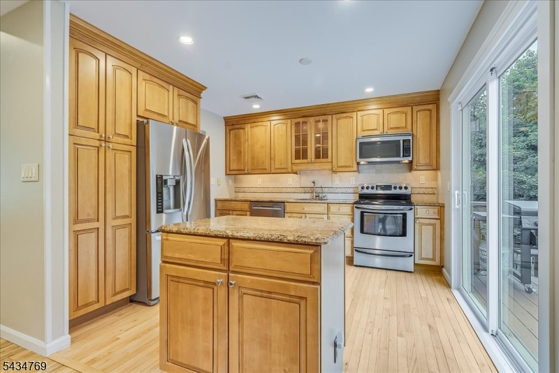 22 Green Apple Rd