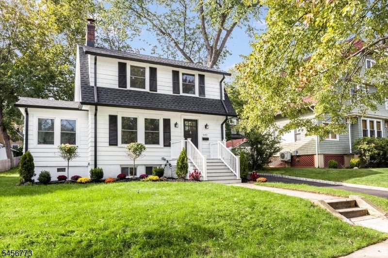 343 Meadowbrook Ln