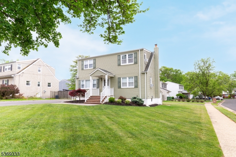 200 Plainfield Rd