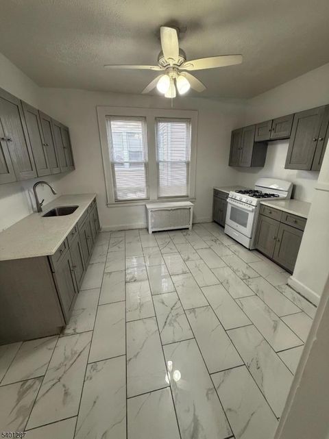 85 Sunnyside Ter 1 East Orange City NJ 07018