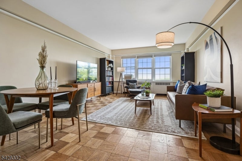 10 Crestmont Rd 5J 5J