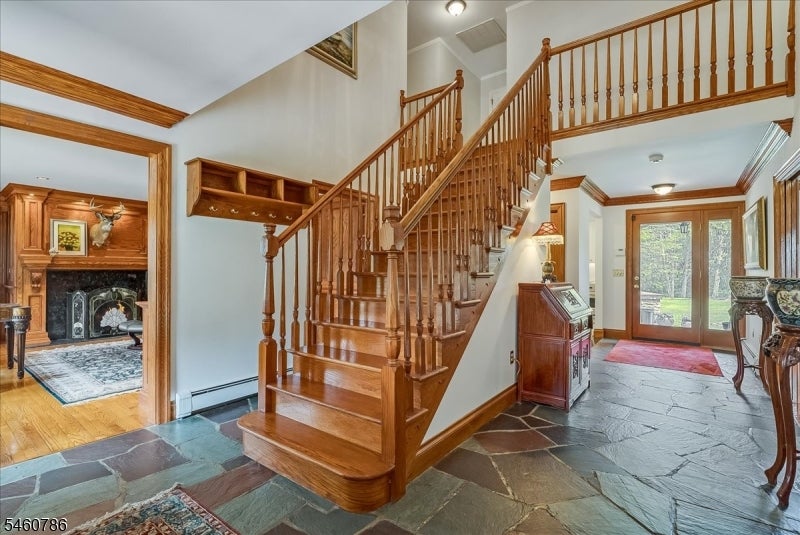 3 Manrodt Ct
