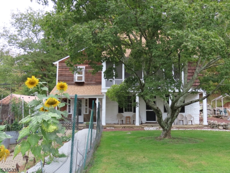 2 Farber Hill Rd