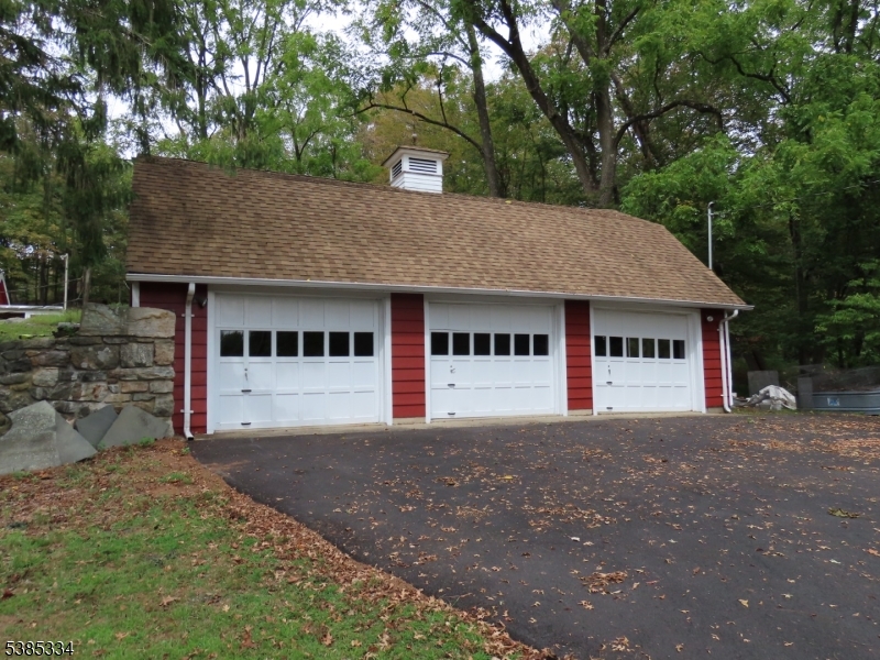 2 Farber Hill Rd