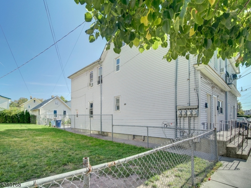 190 Central Ave 3