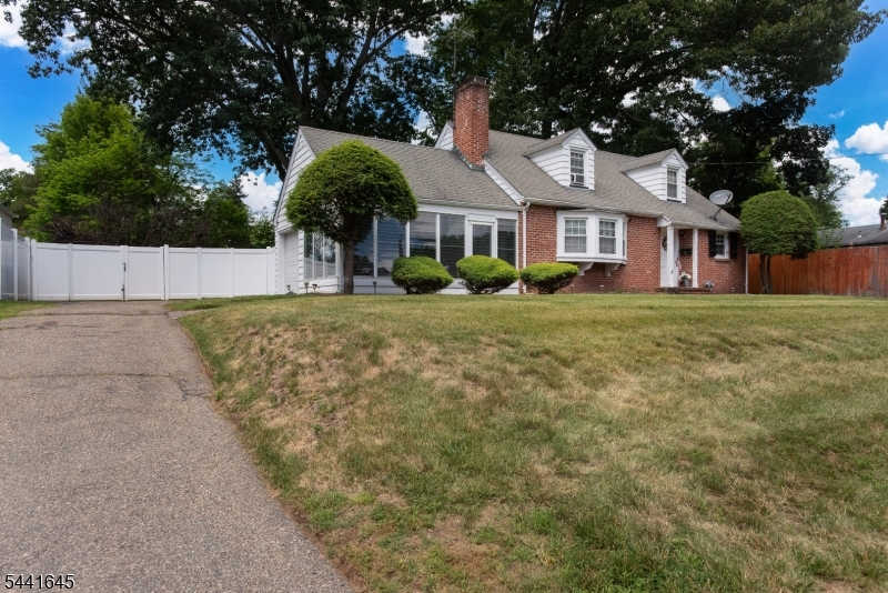 708 Wadsworth Ave