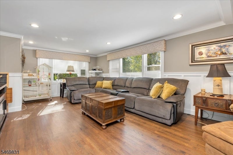 1333 Evergreen Ave
