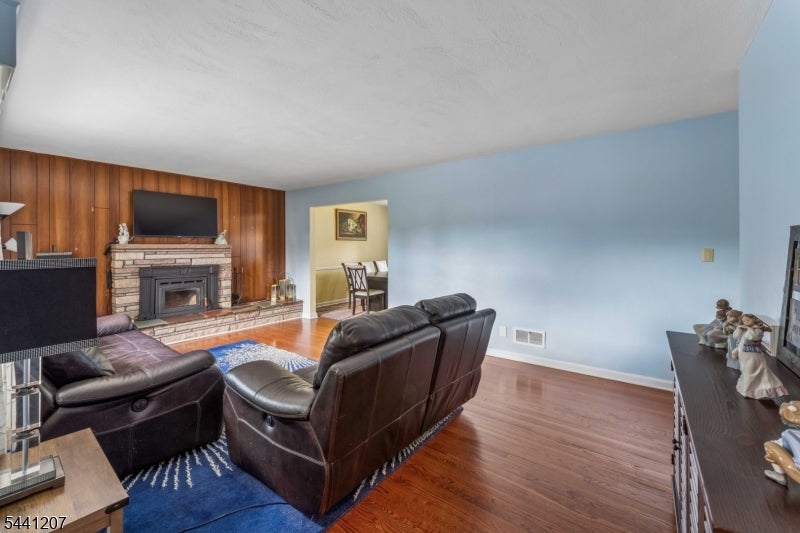 336 Darby Ln