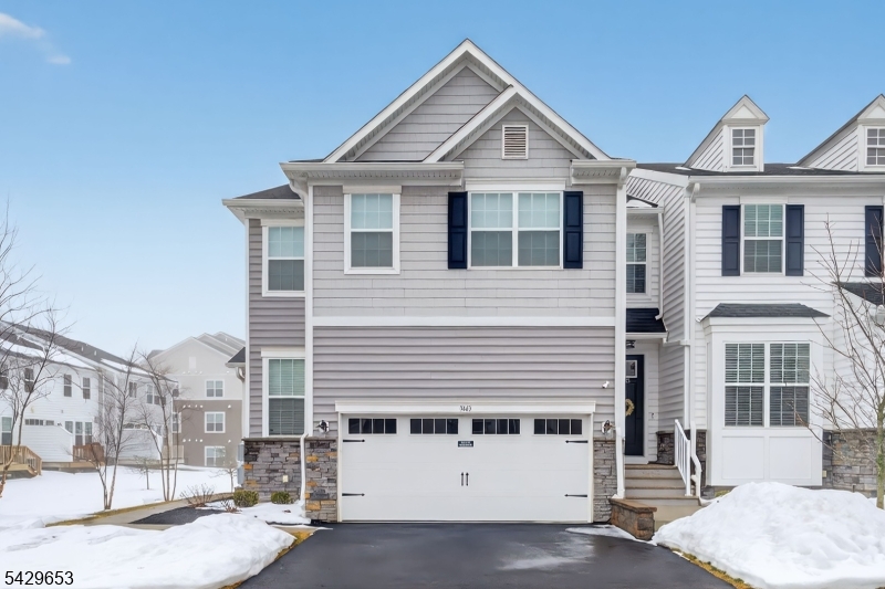 3443 Glen Oaks Ln