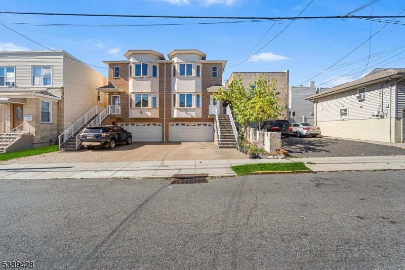 233 5Th Street B