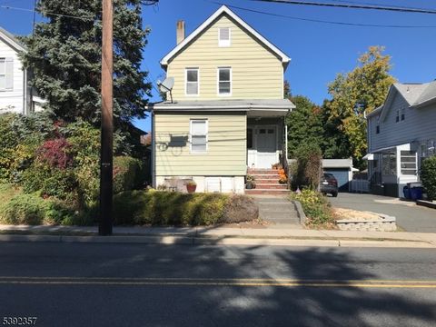Photo of 250 Park Ave, Nutley, NJ 07110 (MLS # 3994405)