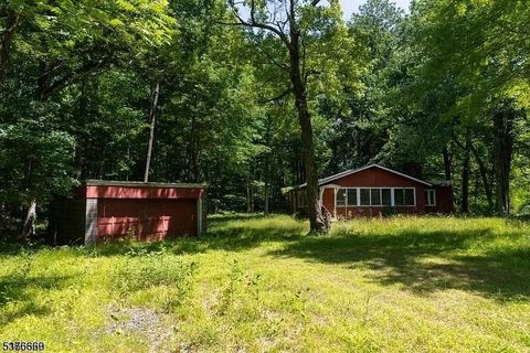 85 Appletree Row Berkeley Heights Twp. NJ 07922