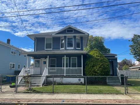 Photo of 206 Bathgate Ave, South Bound Brook, NJ 08880 (MLS # 3995818)