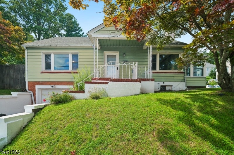 38 Lincoln Ave