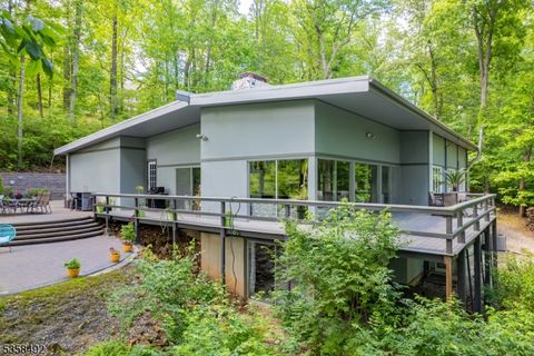 1178 Johnston Dr Watchung Boro NJ 07069