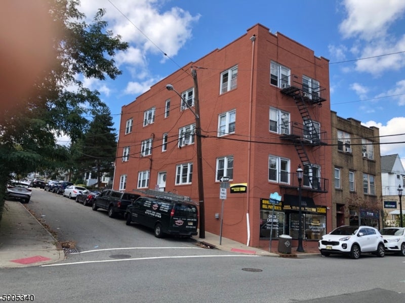 412 Main St 3B
