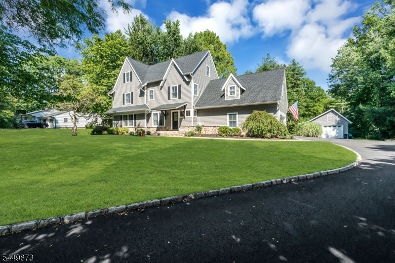 35 Castle Way